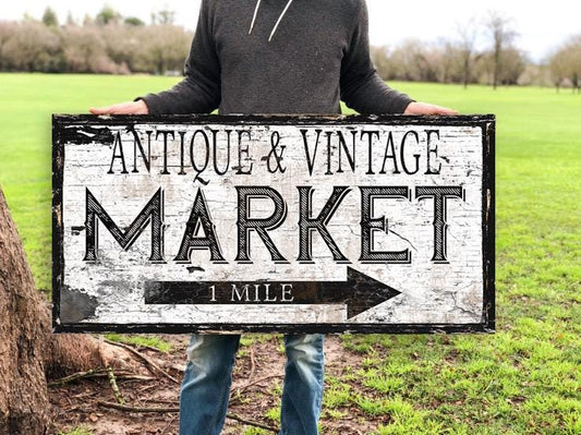 Antique & Vintage Market Canvas Sign